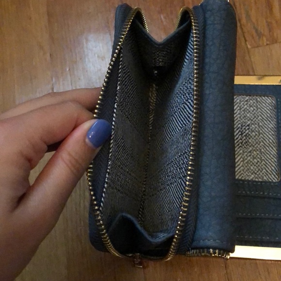 Clutch wallet - Picture 3 of 3
